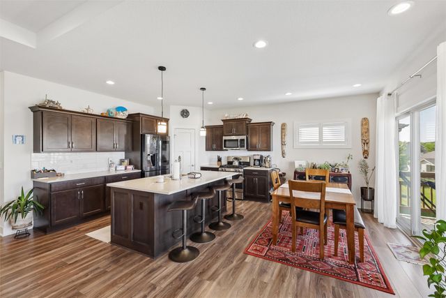 8707 Long Meadow Drive, Johnston, IA 50131