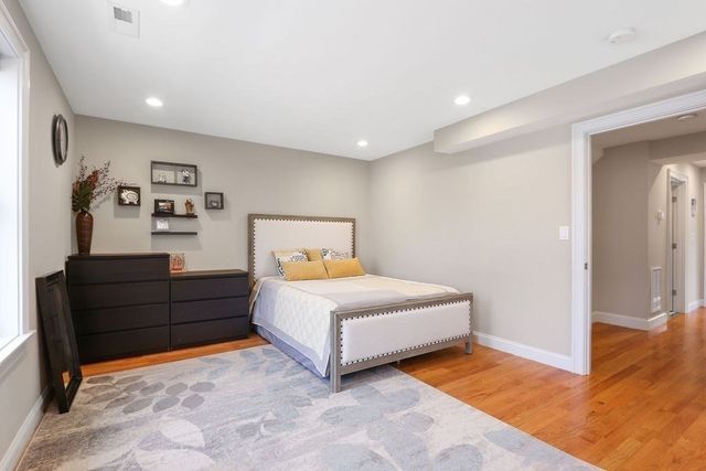 16 Downey St 16, Watertown, MA 02472
