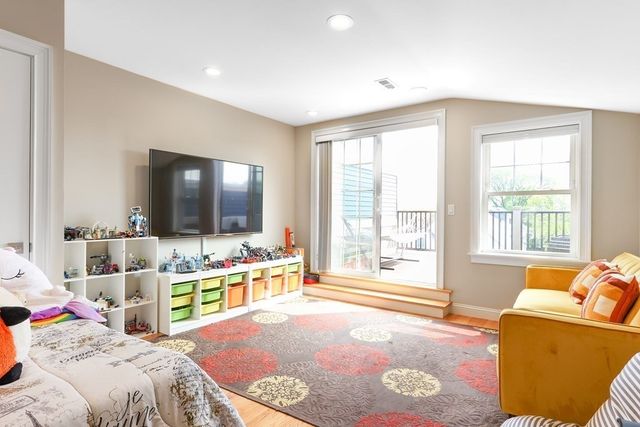 16 Downey St 16, Watertown, MA 02472