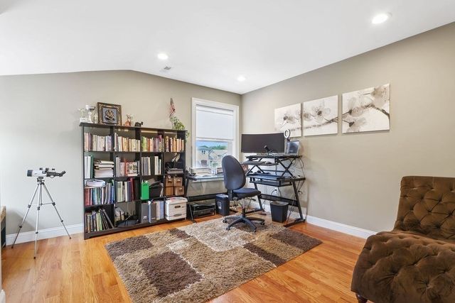 16 Downey St 16, Watertown, MA 02472
