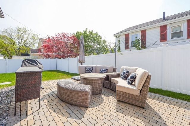 16 Downey St 16, Watertown, MA 02472