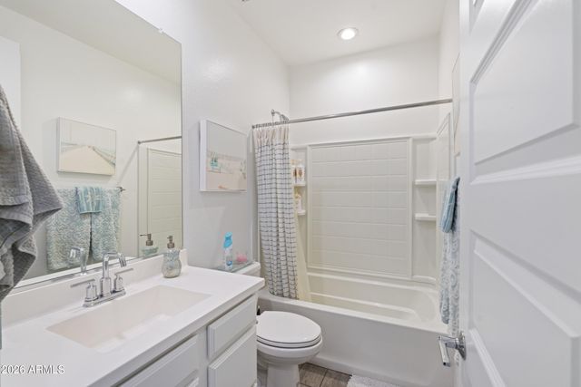 9512 W TURNEY Avenue, Phoenix, AZ 85037