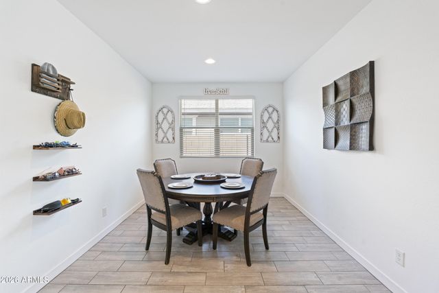 9512 W TURNEY Avenue, Phoenix, AZ 85037