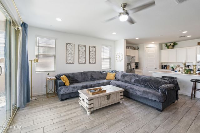 9512 W TURNEY Avenue, Phoenix, AZ 85037