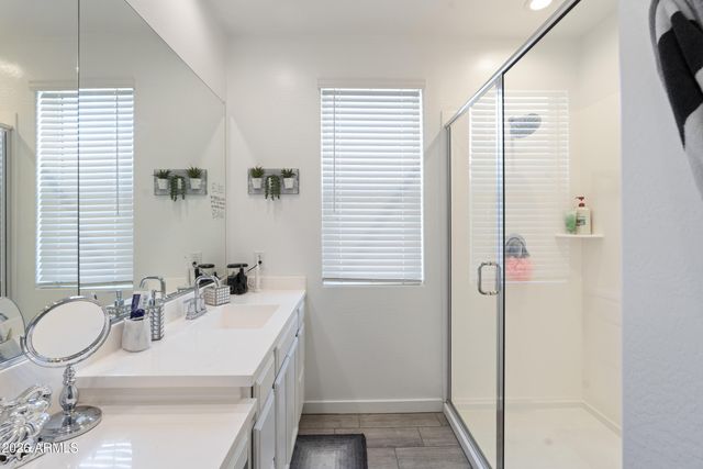 9512 W TURNEY Avenue, Phoenix, AZ 85037