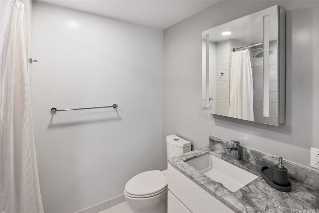 987 Queen Street 525, Honolulu, HI 96814