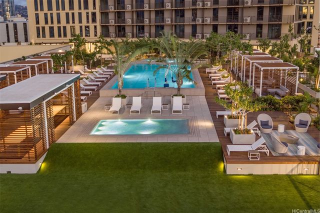 987 Queen Street 525, Honolulu, HI 96814