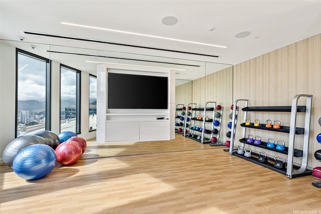 987 Queen Street 525, Honolulu, HI 96814