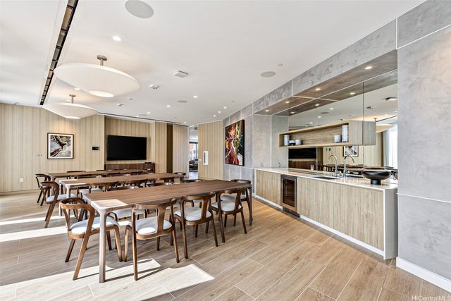 987 Queen Street 525, Honolulu, HI 96814