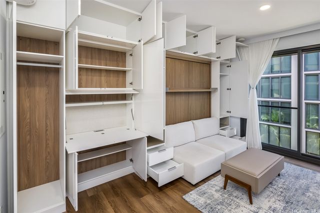 987 Queen Street 525, Honolulu, HI 96814