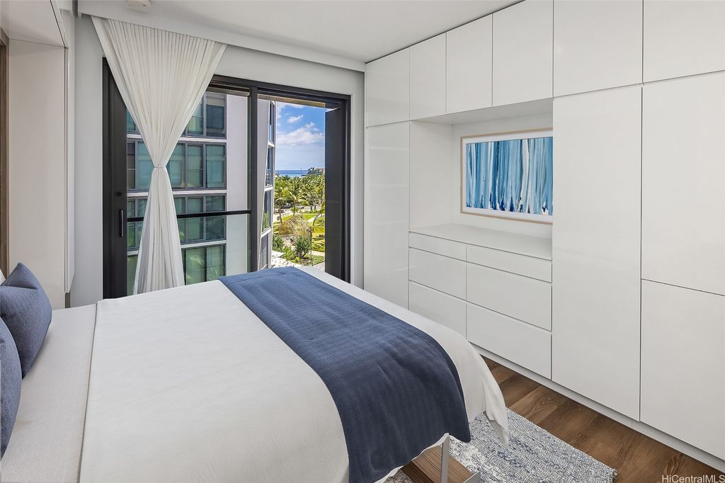 987 Queen Street 525, Honolulu, HI 96814