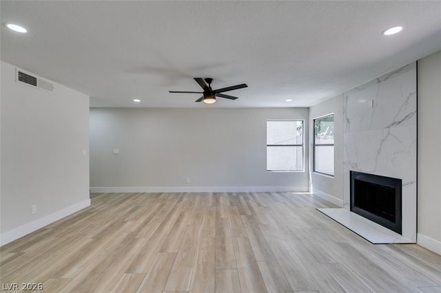 59 Sirnoble Street, Las Vegas, NV 89110