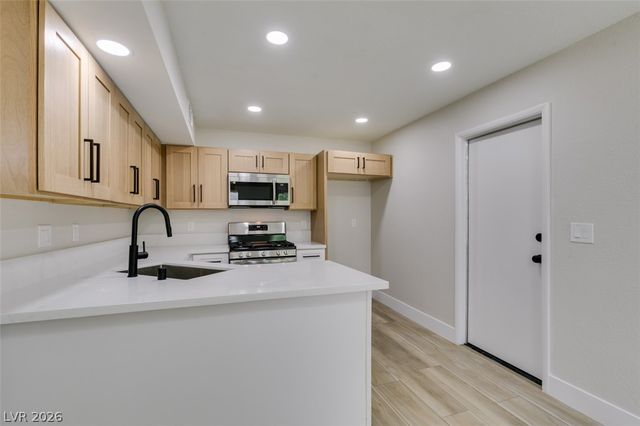 59 Sirnoble Street, Las Vegas, NV 89110