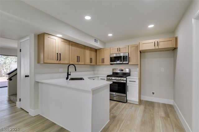 59 Sirnoble Street, Las Vegas, NV 89110