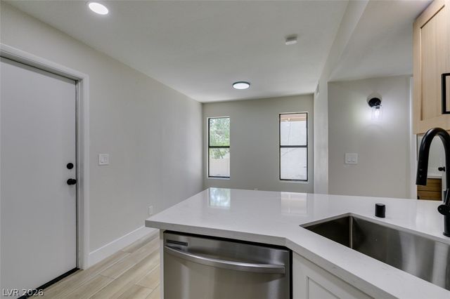 59 Sirnoble Street, Las Vegas, NV 89110