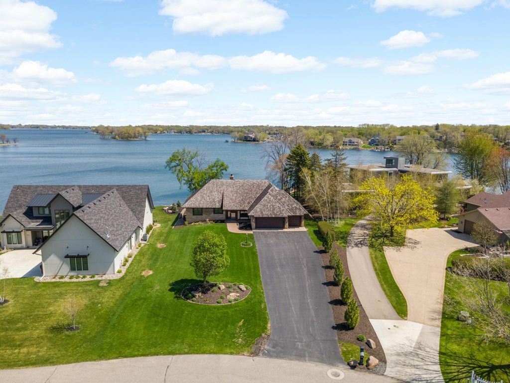 15283 Edgewater Circle NE, Prior Lake, MN 55372 — photo 2