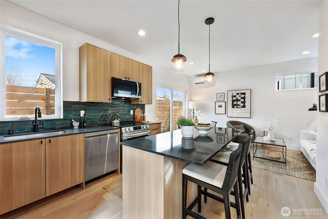 2006 A 19th Avenue S, Seattle, WA 98144