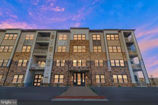 46294 MOUNT MILSTEAD TER #400, Sterling, VA 20164