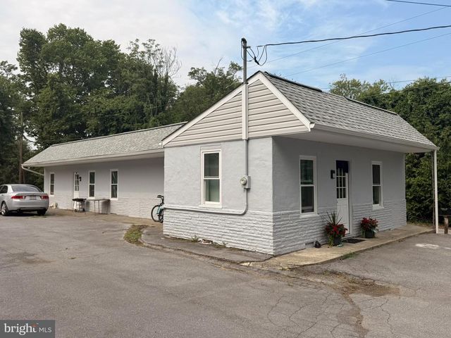 9947 CROSSFIELD RD, Hagerstown, MD 21740