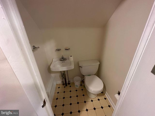 9947 CROSSFIELD RD, Hagerstown, MD 21740