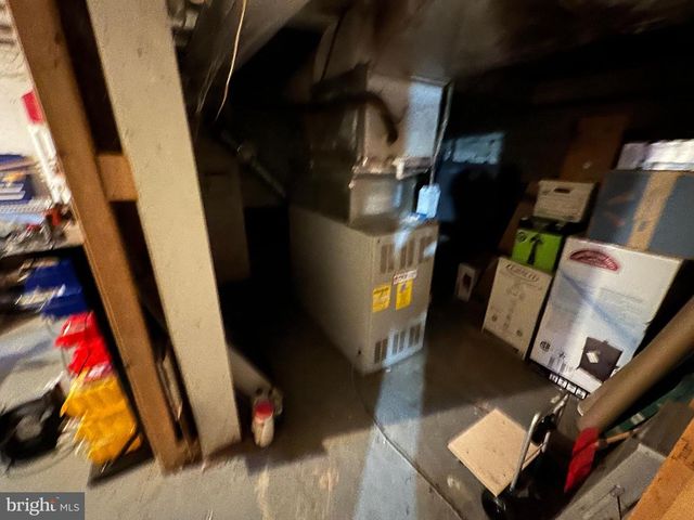 9947 CROSSFIELD RD, Hagerstown, MD 21740