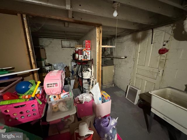 9947 CROSSFIELD RD, Hagerstown, MD 21740