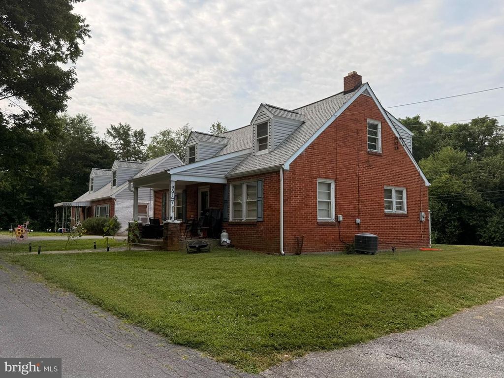 9947 CROSSFIELD RD, Hagerstown, MD 21740