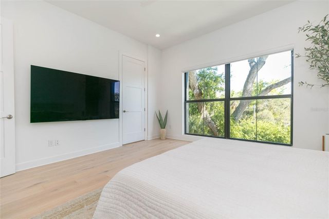 2851 W GANDY BOULEVARD 5, Tampa, FL 33611