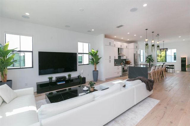 2851 W GANDY BOULEVARD 5, Tampa, FL 33611