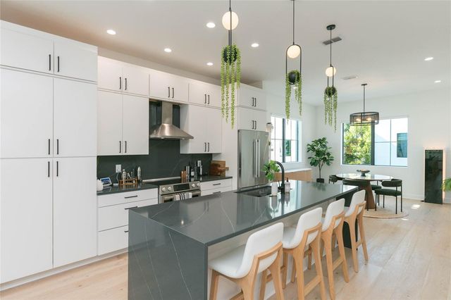 2851 W GANDY BOULEVARD 5, Tampa, FL 33611