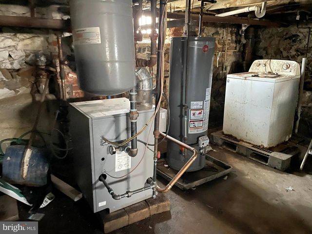 136 S PARKE ST, Aberdeen, MD 21001