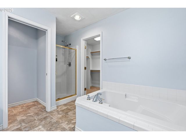 16130 Sw LOON Dr, Beaverton, OR 97007