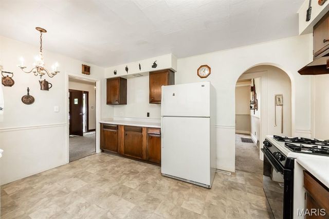 509 Tipton Avenue, Wood River, IL 62095