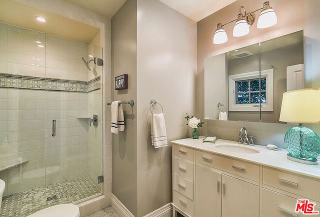 9025 Ashcroft Avenue, West Hollywood, CA 90048