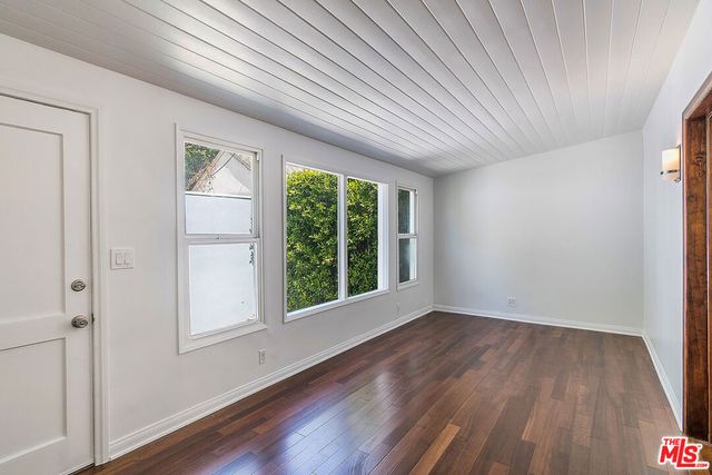 9025 Ashcroft Avenue, West Hollywood, CA 90048