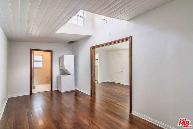 9025 Ashcroft Avenue, West Hollywood, CA 90048