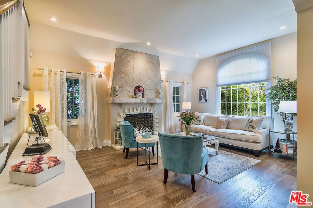 9025 Ashcroft Avenue, West Hollywood, CA 90048