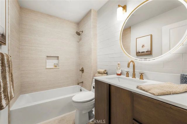2712 E Jacaranda Avenue, Orange, CA 92867