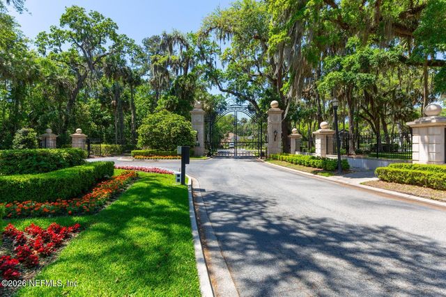 299 CLEARWATER Drive, Ponte Vedra Beach, FL 32082