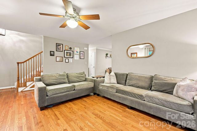 291 Merrills Chase Road, Asheville, NC 28803