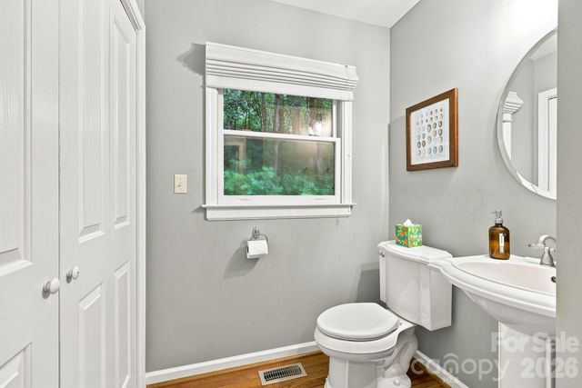 291 Merrills Chase Road, Asheville, NC 28803