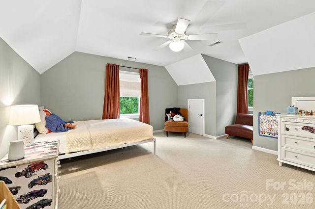 291 Merrills Chase Road, Asheville, NC 28803