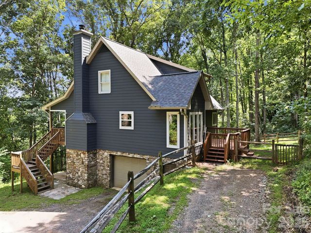 291 Merrills Chase Road, Asheville, NC 28803