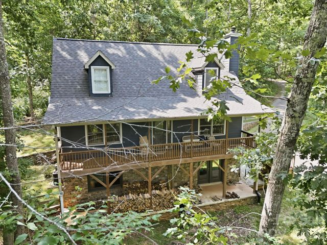 291 Merrills Chase Road, Asheville, NC 28803
