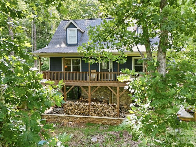 291 Merrills Chase Road, Asheville, NC 28803