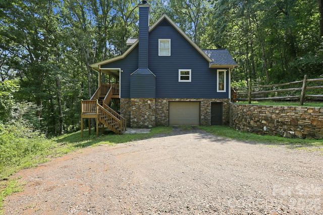 291 Merrills Chase Road, Asheville, NC 28803