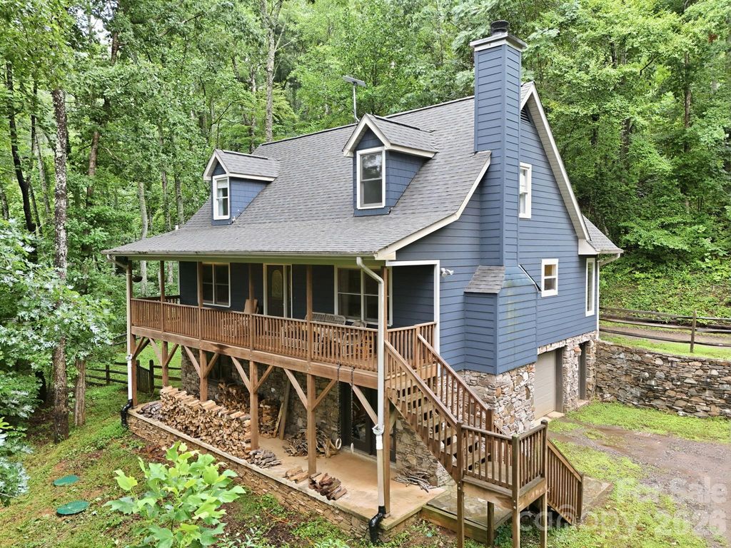 291 Merrills Chase Road, Asheville, NC 28803