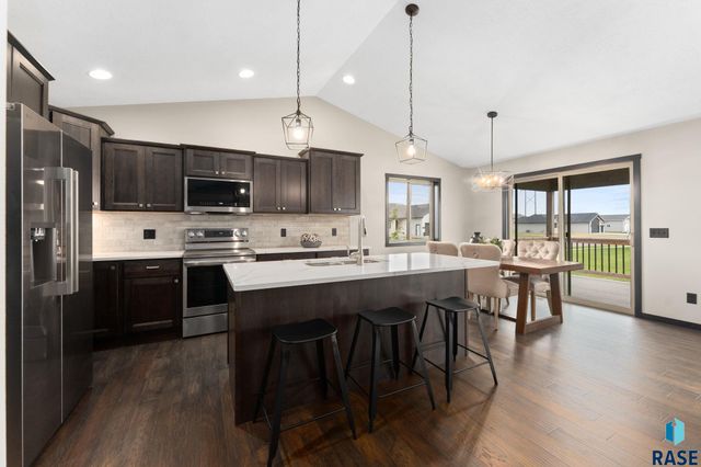 5300 E 64th St Street, Sioux Falls, SD 57108