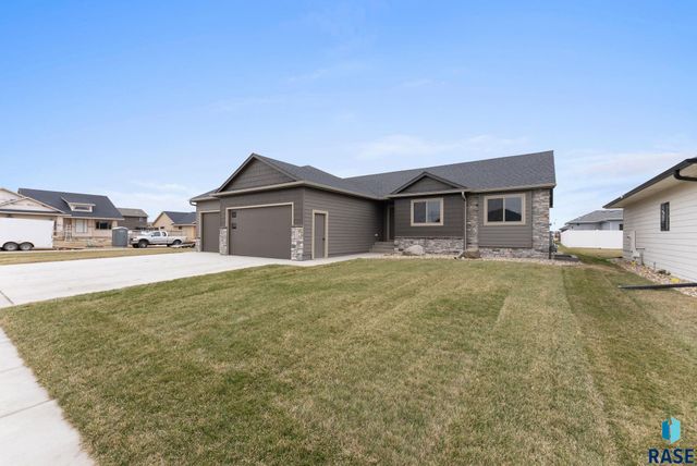5300 E 64th St Street, Sioux Falls, SD 57108