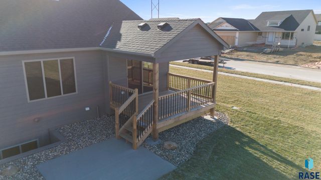 5300 E 64th St Street, Sioux Falls, SD 57108